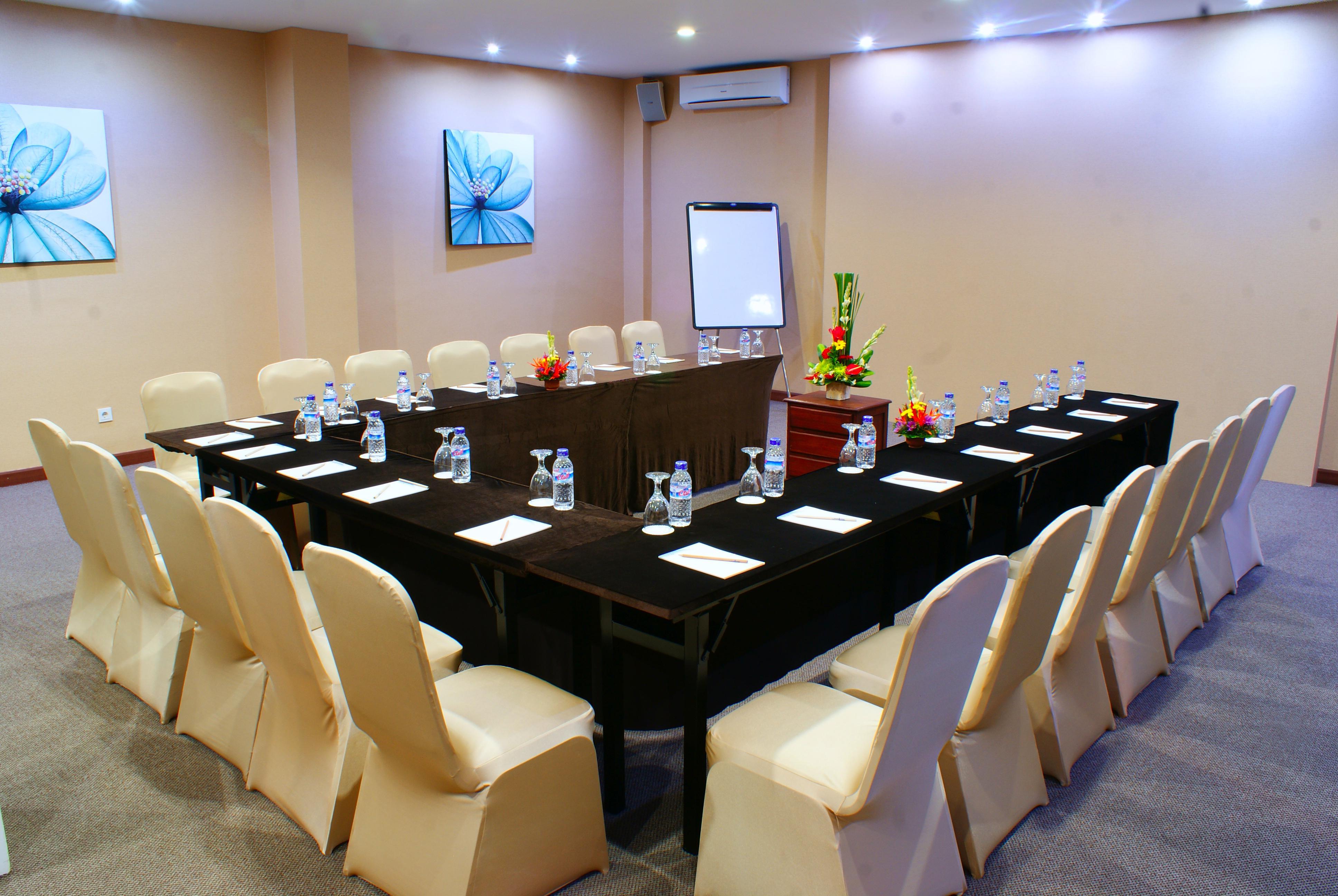 Umalas Hotel & Residence Seminyak Buitenkant foto