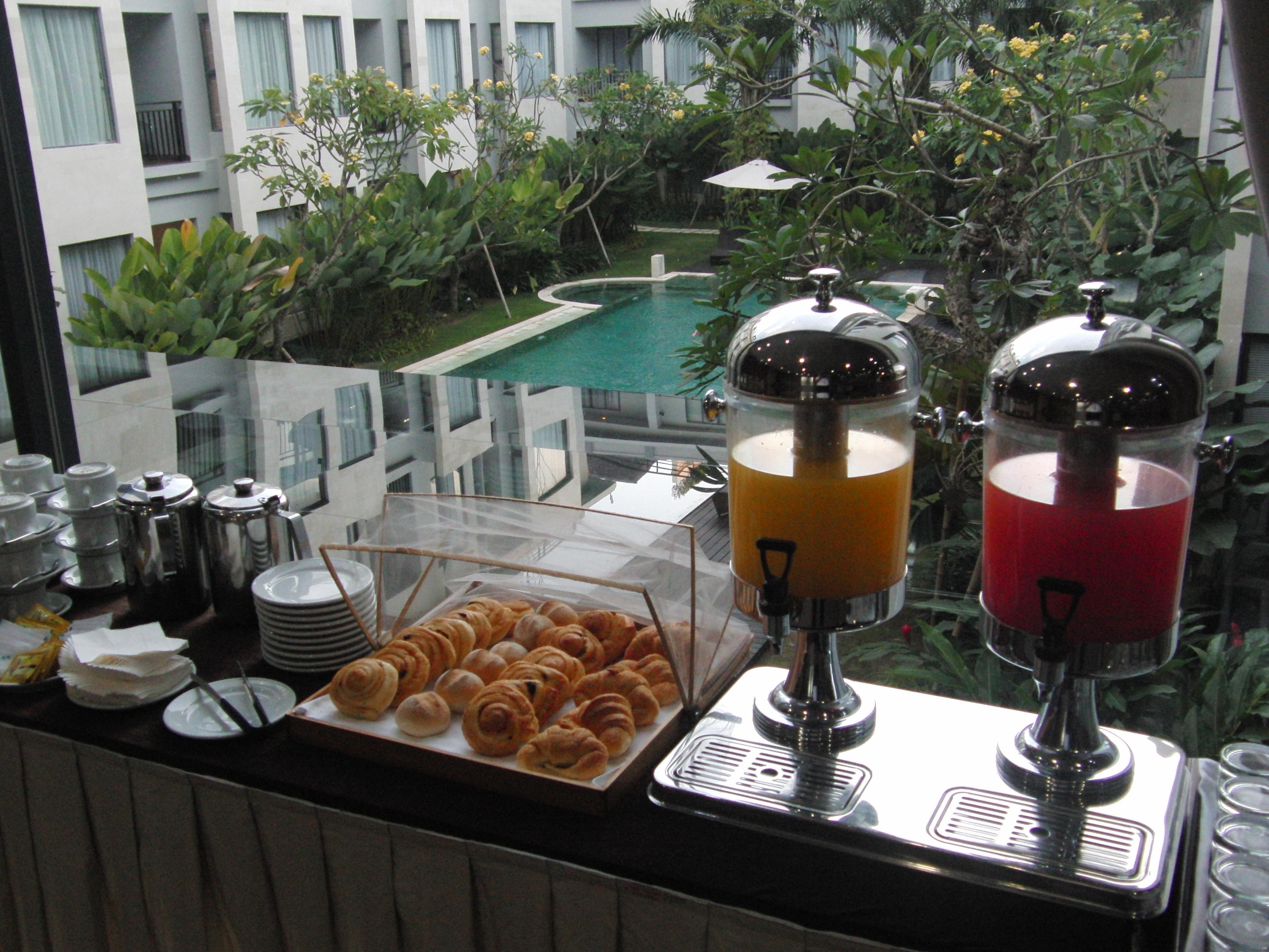 Umalas Hotel & Residence Seminyak Buitenkant foto
